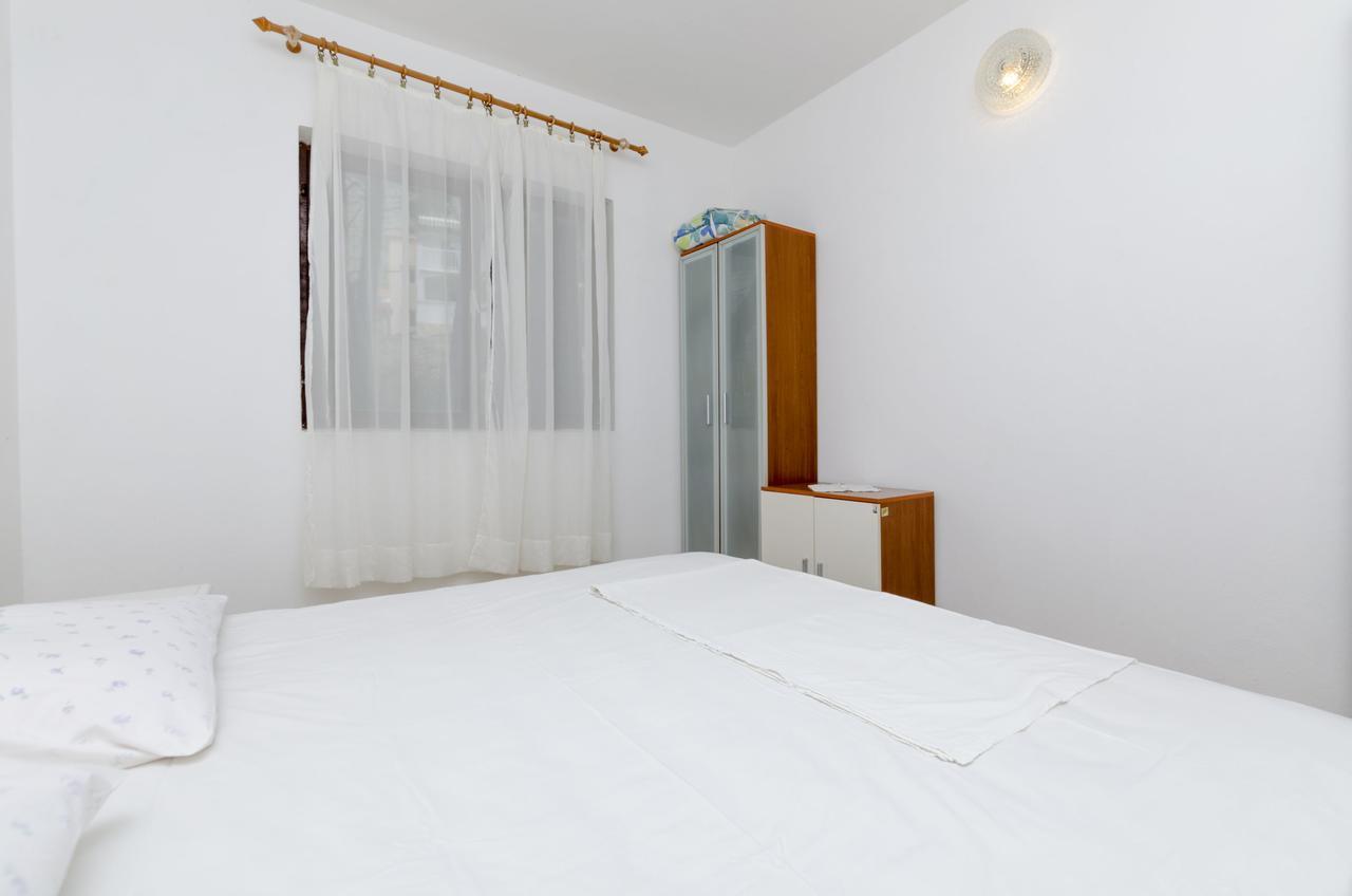 Apartments Tonin Ivan Dolac Exterior foto