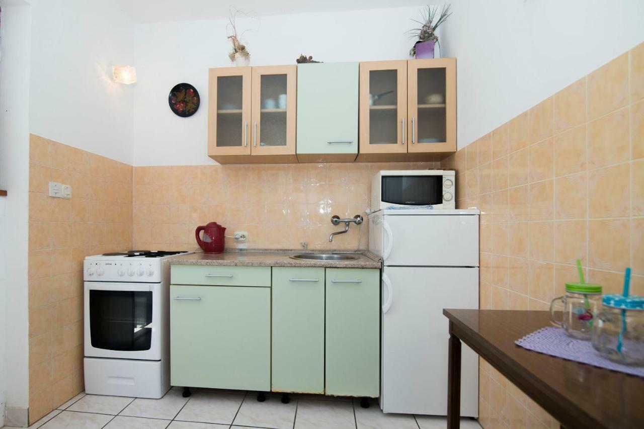 Apartments Tonin Ivan Dolac Exterior foto